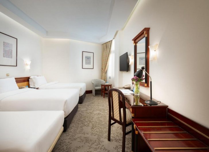 Otel 8